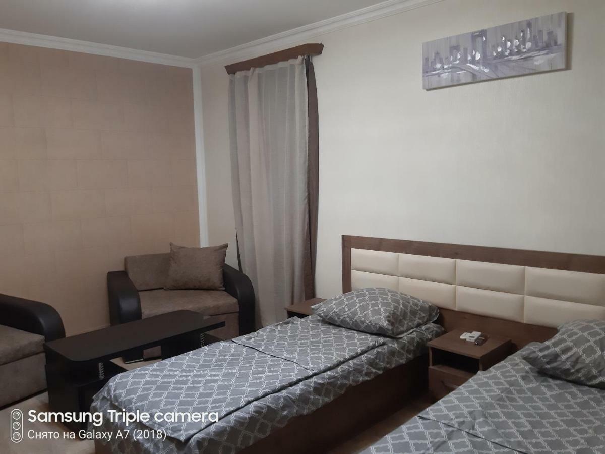 Georgi Apartament 2 Apartment Tbilisi ภายนอก รูปภาพ